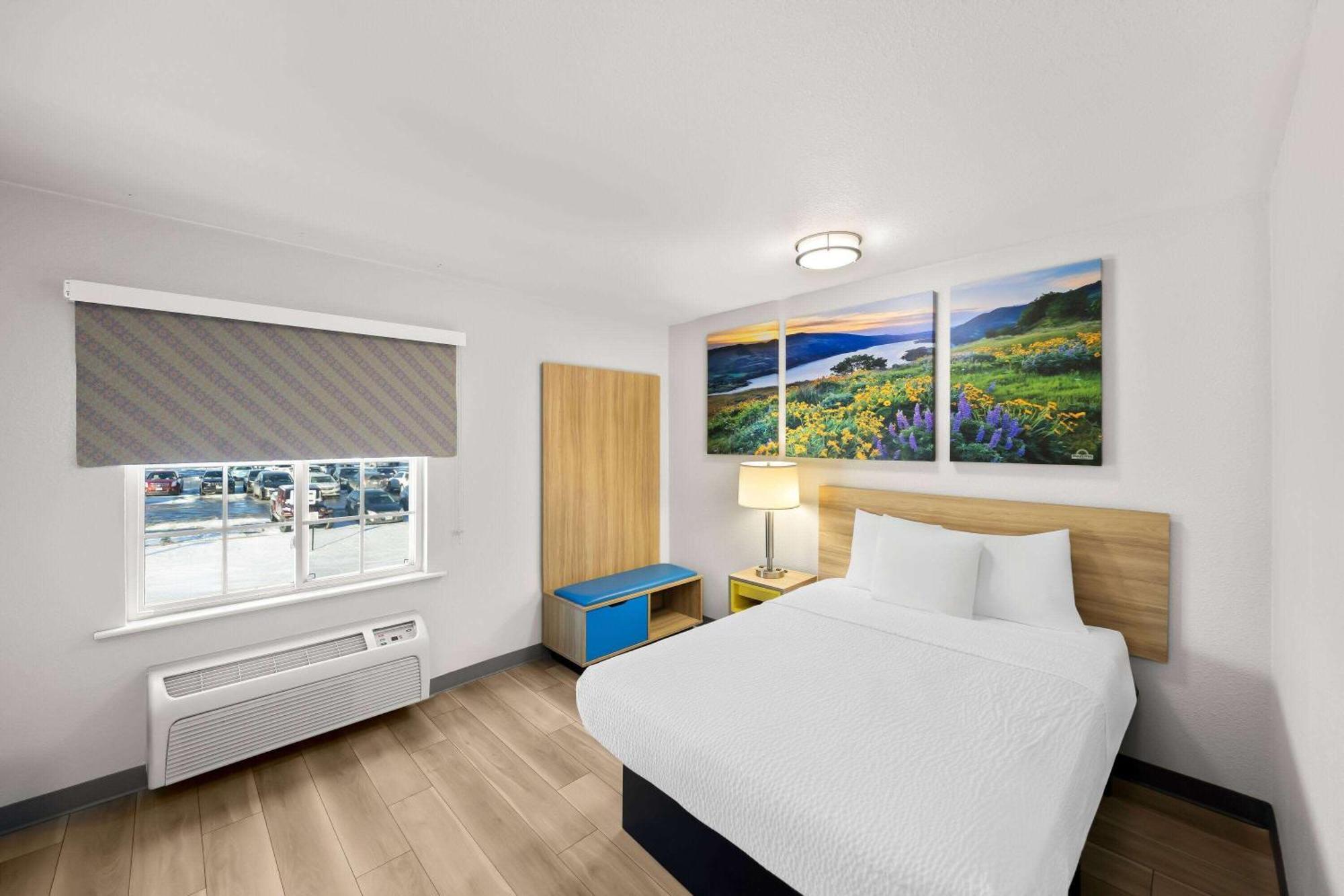 Days Inn & Suites By Wyndham Rochester South Εξωτερικό φωτογραφία