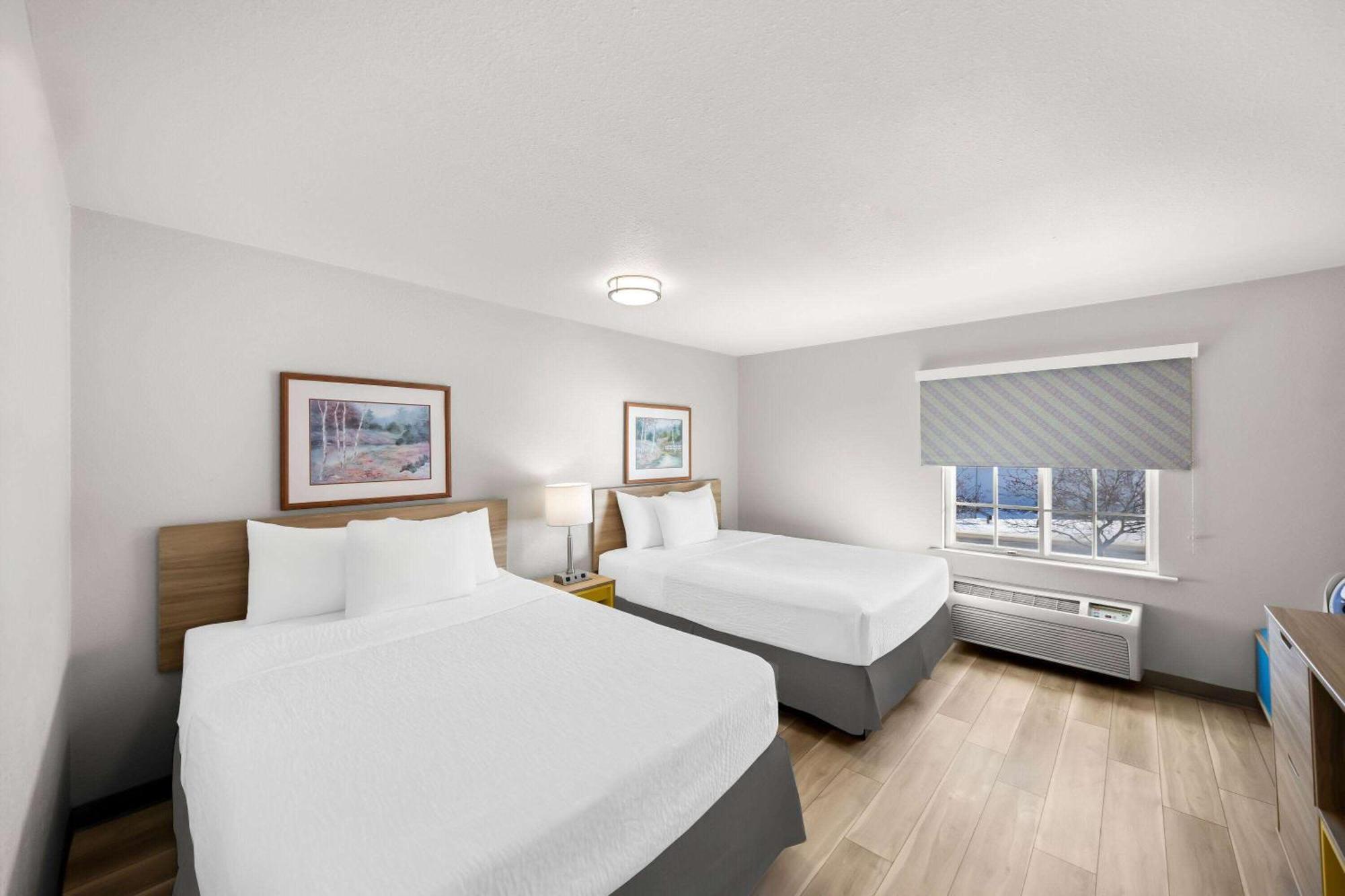 Days Inn & Suites By Wyndham Rochester South Εξωτερικό φωτογραφία