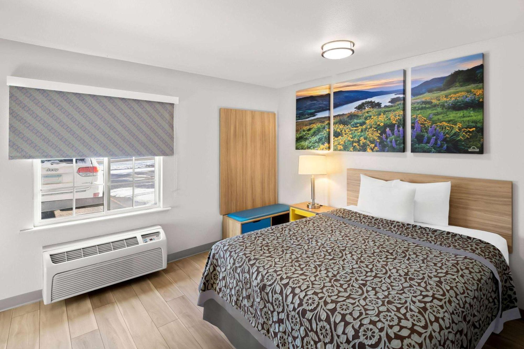 Days Inn & Suites By Wyndham Rochester South Εξωτερικό φωτογραφία