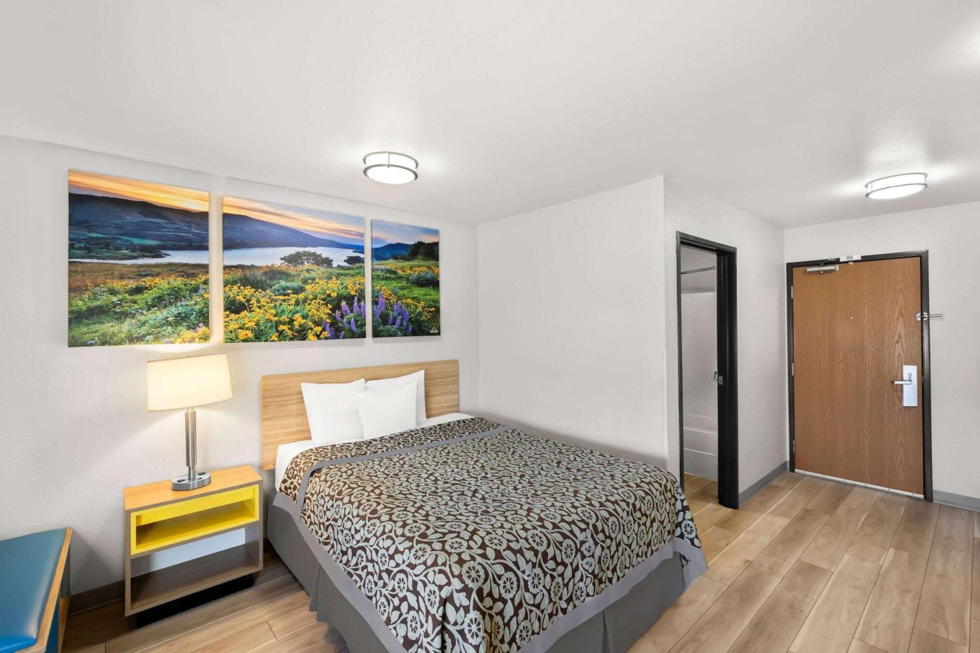Days Inn & Suites By Wyndham Rochester South Εξωτερικό φωτογραφία