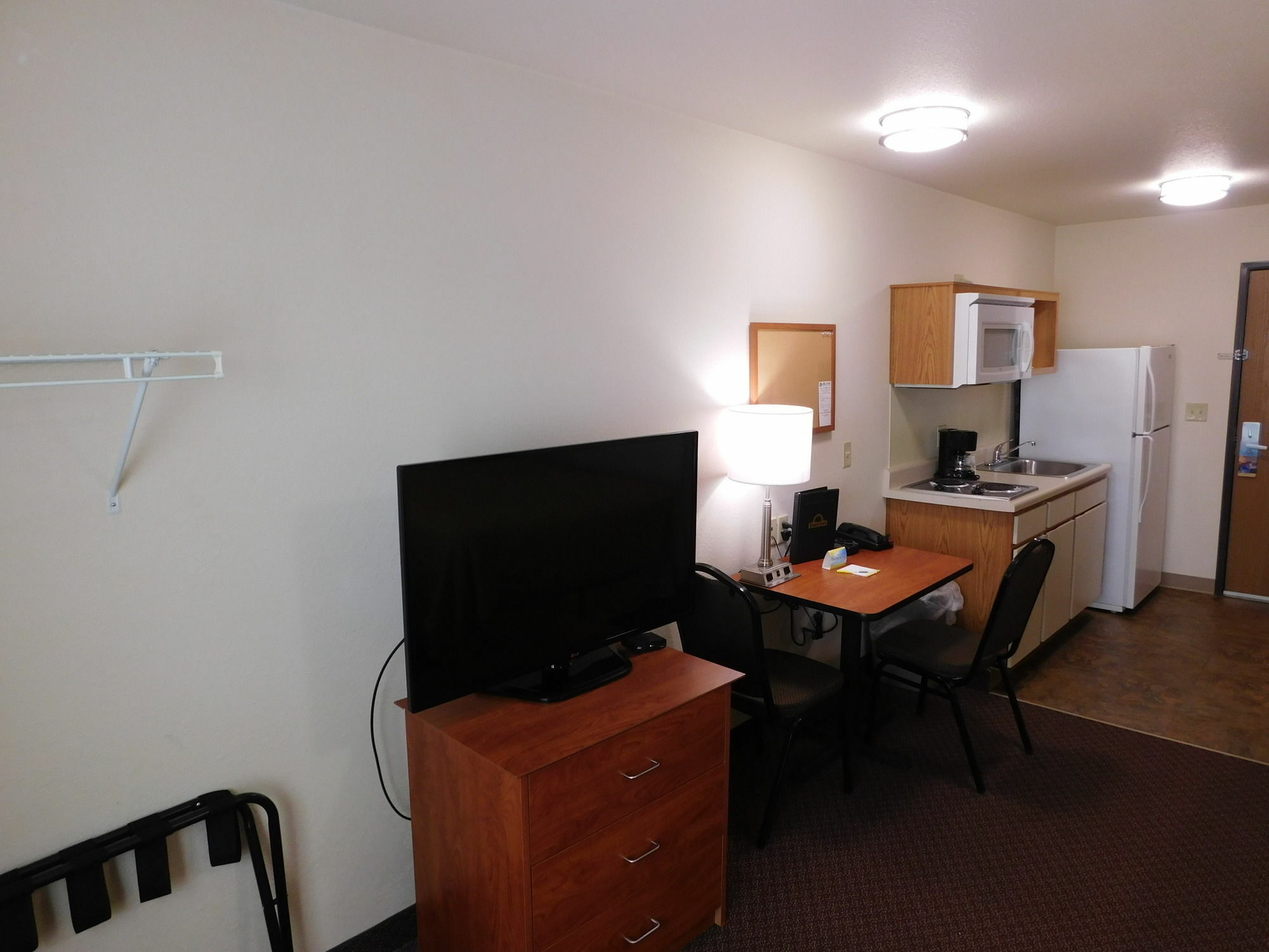 Days Inn & Suites By Wyndham Rochester South Εξωτερικό φωτογραφία