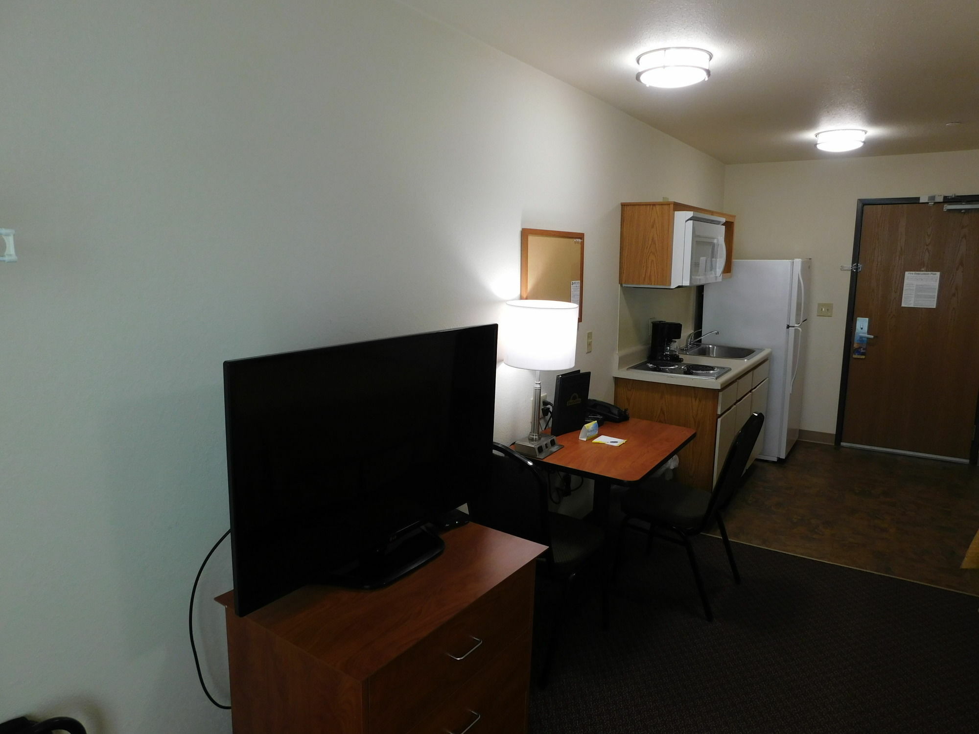 Days Inn & Suites By Wyndham Rochester South Εξωτερικό φωτογραφία