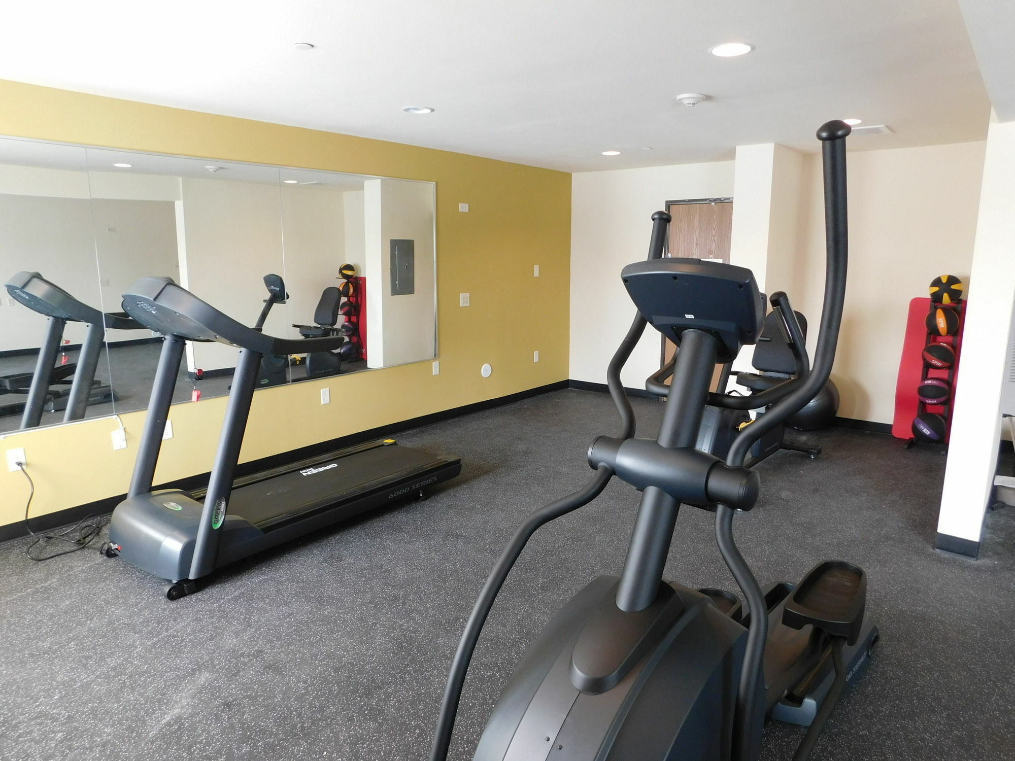 Days Inn & Suites By Wyndham Rochester South Εξωτερικό φωτογραφία