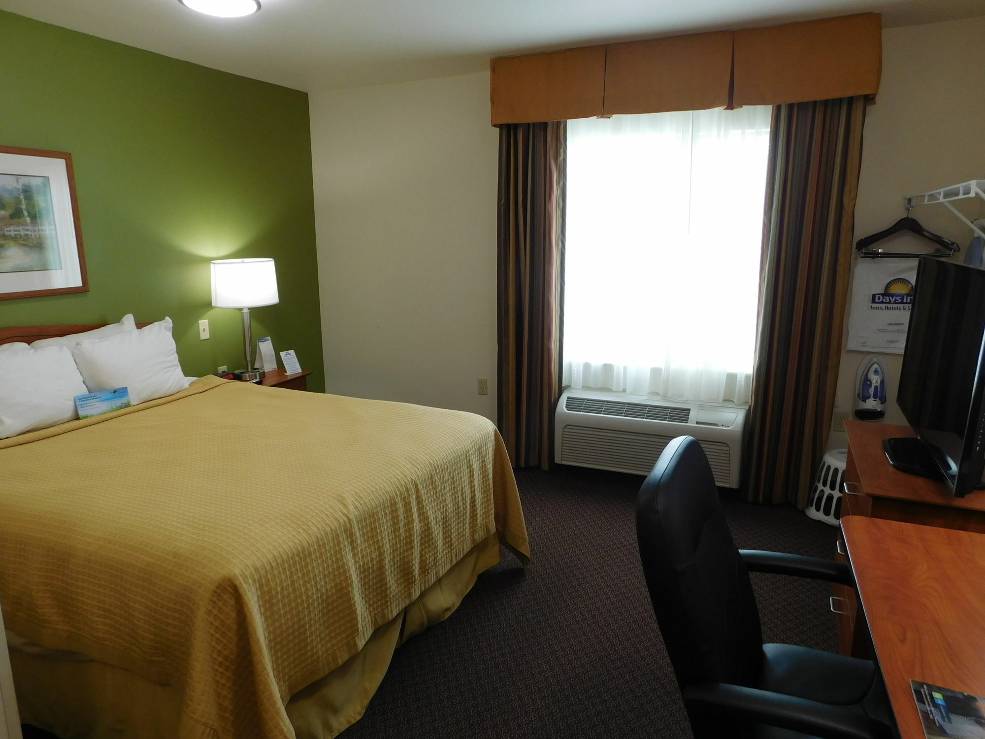 Days Inn & Suites By Wyndham Rochester South Εξωτερικό φωτογραφία